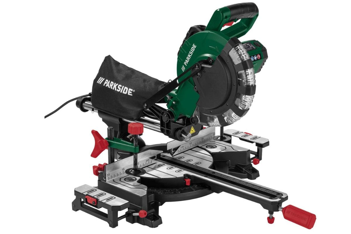 Scie à onglet Parkside disponible chez Lidl